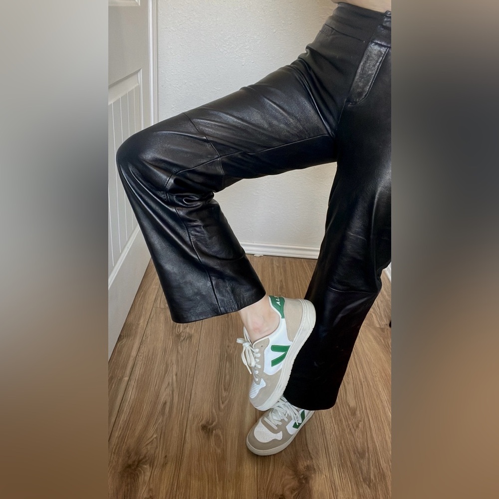 INC petite size 4 black leather cropped pant